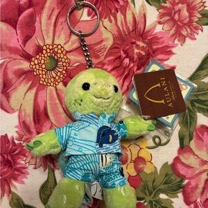 Disney Aulani Green Plush Turtle Keychain with Blue Hawaiian Outfit